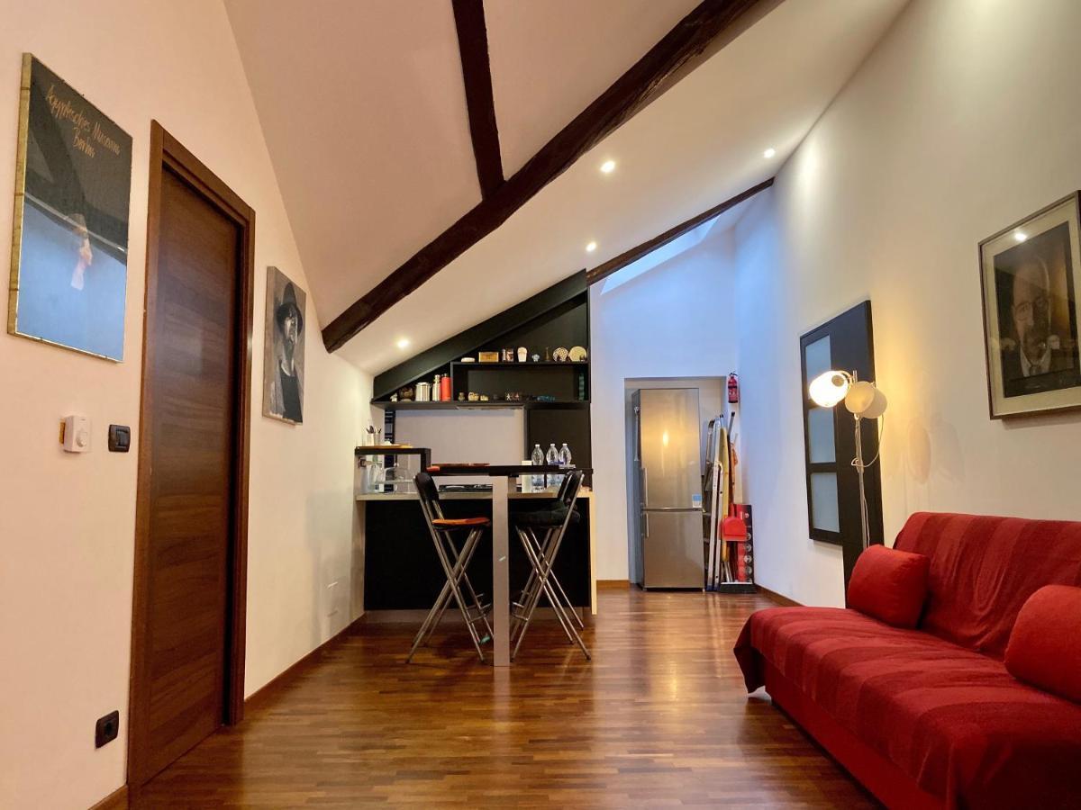 Modern Apartment Piazza Statuto Porta Susa Fs Turin Exterior photo